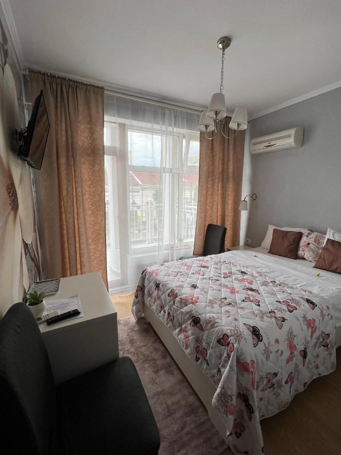 Artmotel & Bistro Haţeg Buitenkant foto